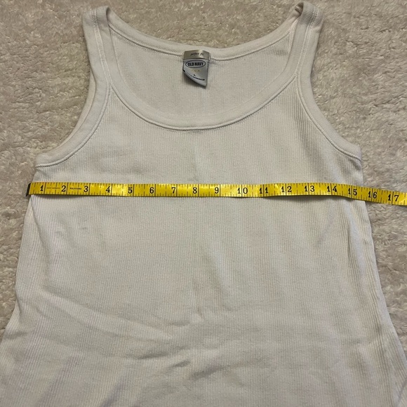 Old Navy Perfect Fit Tank Top - Picture 3 of 5
